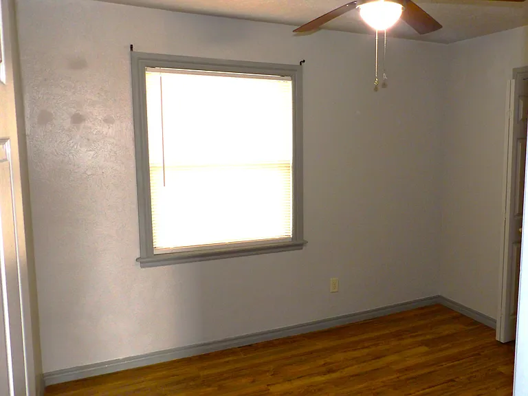 505 NW Oak Ave #B1 — Photo 6