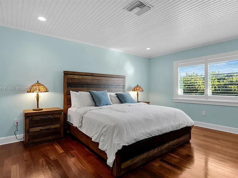 232 W Seaview Dr — Photo 36