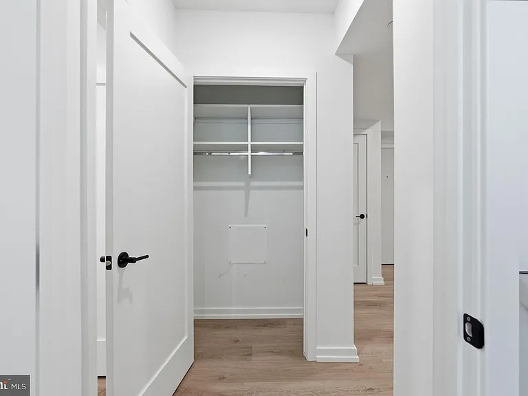 208 Vine St #3F — Photo 11