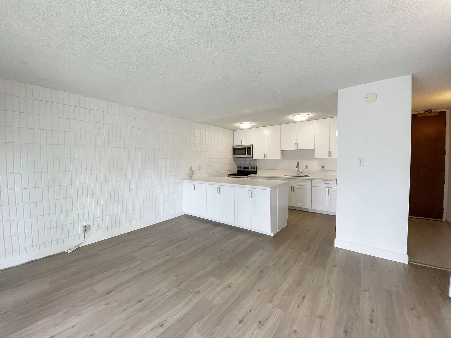 Kinau-ward renovated 1 bed, 1 bath, 1 parking — Photo 2