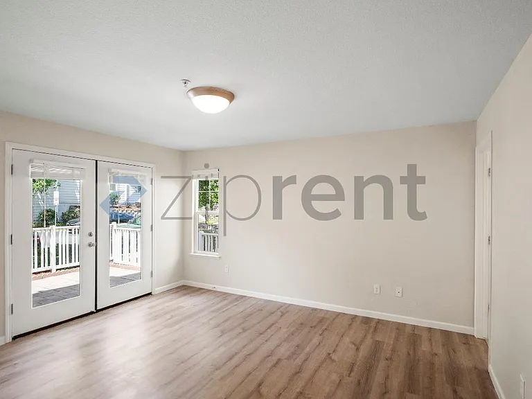 1611 Summer Ln — Photo 28