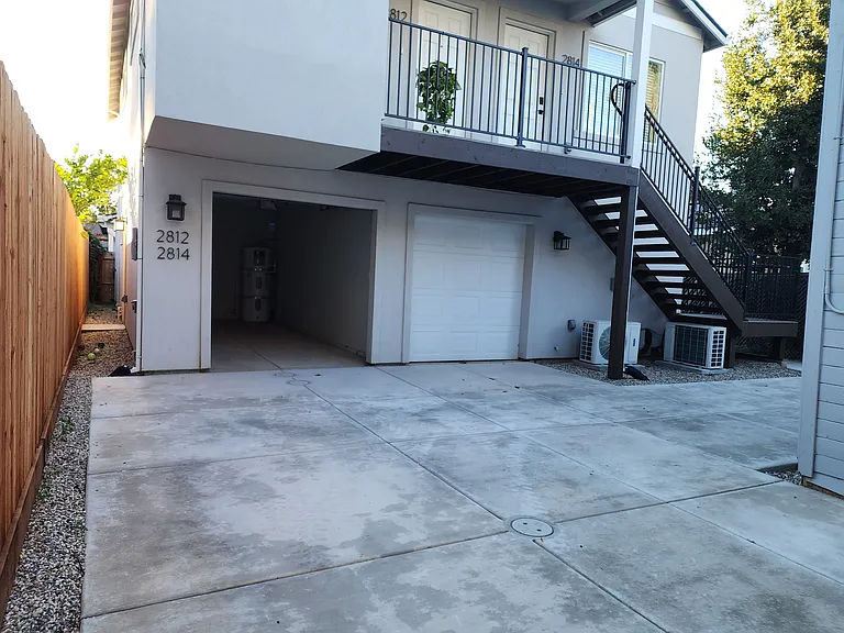 2812 42nd St #2812 — Photo 4