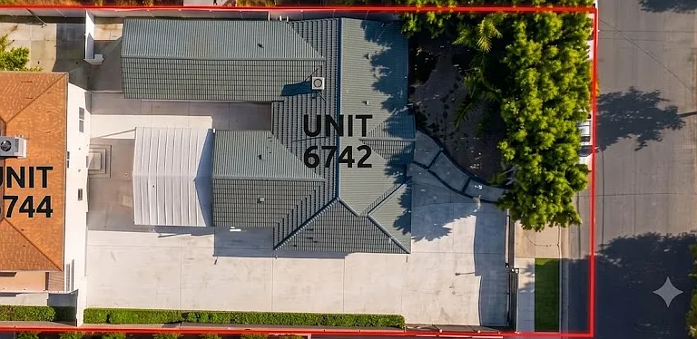 6742 Radford Ave — Photo 20