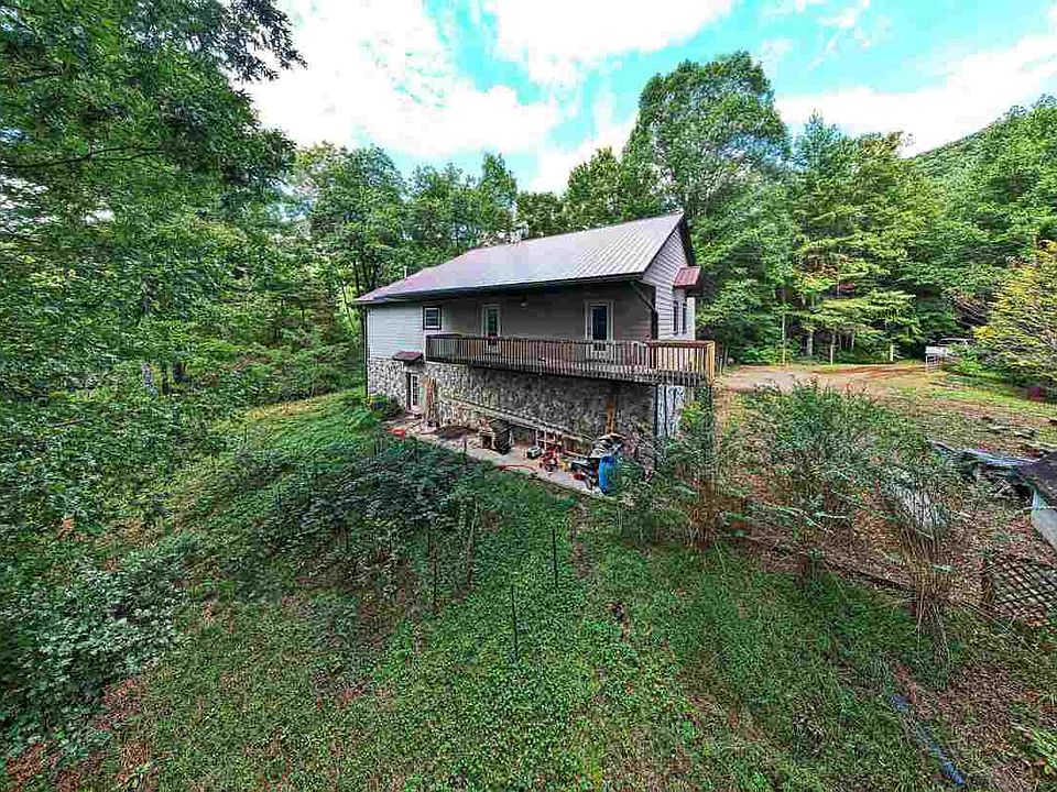 1st image of 140 Kathryn Cir