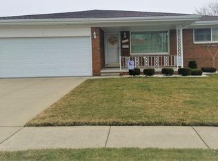 36664 Rhea Ct, Sterling Heights, MI 48310