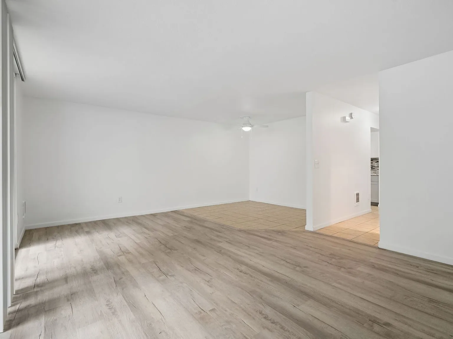 Images Columbia Apartments — Photo 4