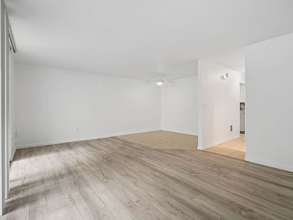 4th image of 13424 NE Sandy Blvd #R5