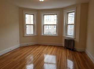 299 Freeman St #4L, Brookline, MA 02446