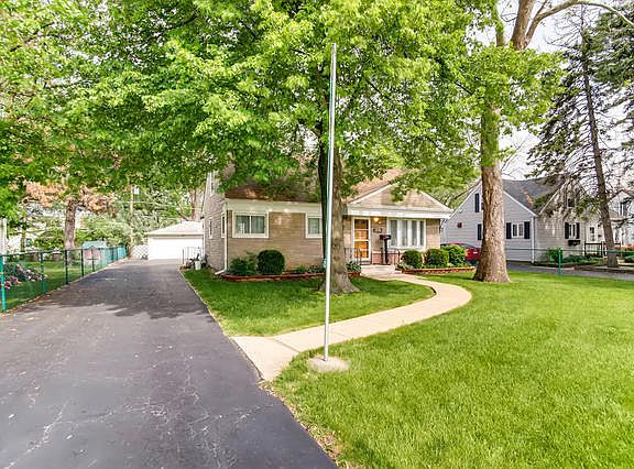 3rd image of 839 Joyce Ave
