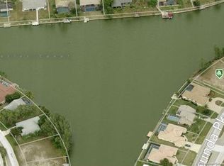 507 Retunda Pkwy W, Cape Coral, FL 33904