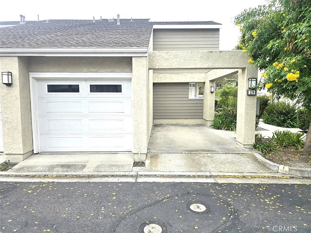 3 bed, 2.5 bath, 1300 sqft, $3,850 — Photo 3