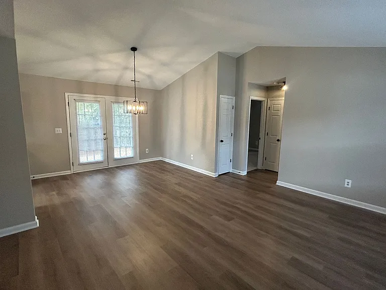 2711 Ingleside Dr — Photo 27