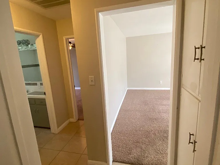 2601 Pine St — Photo 11
