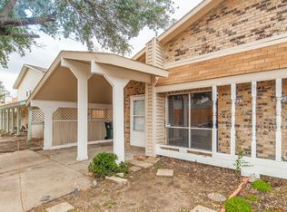 722 Baruna Cir, Garland, TX 75043