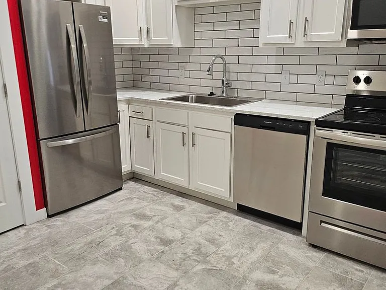 24 NW 6th St #100 — Photo 19