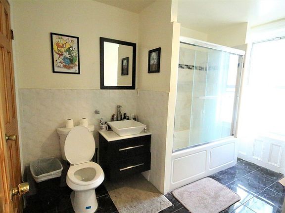 5th image of 1131 Dean St APT 3