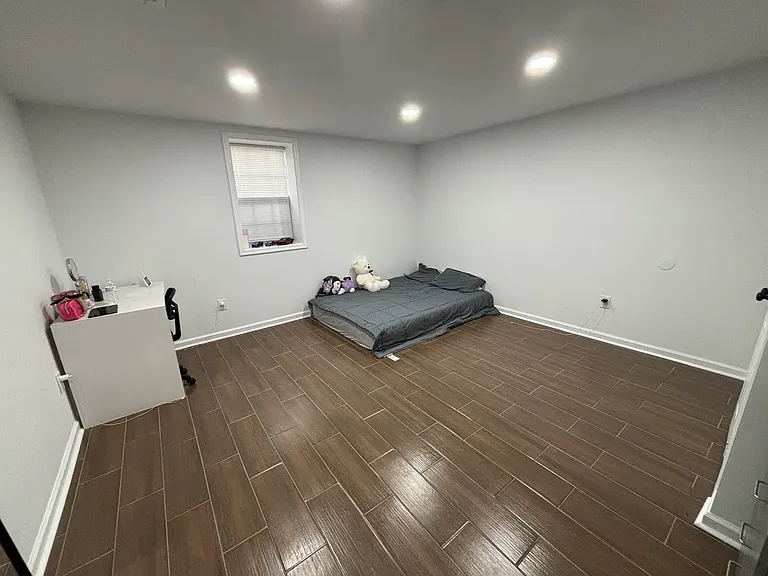 1118 Virginia Ave — Photo 9