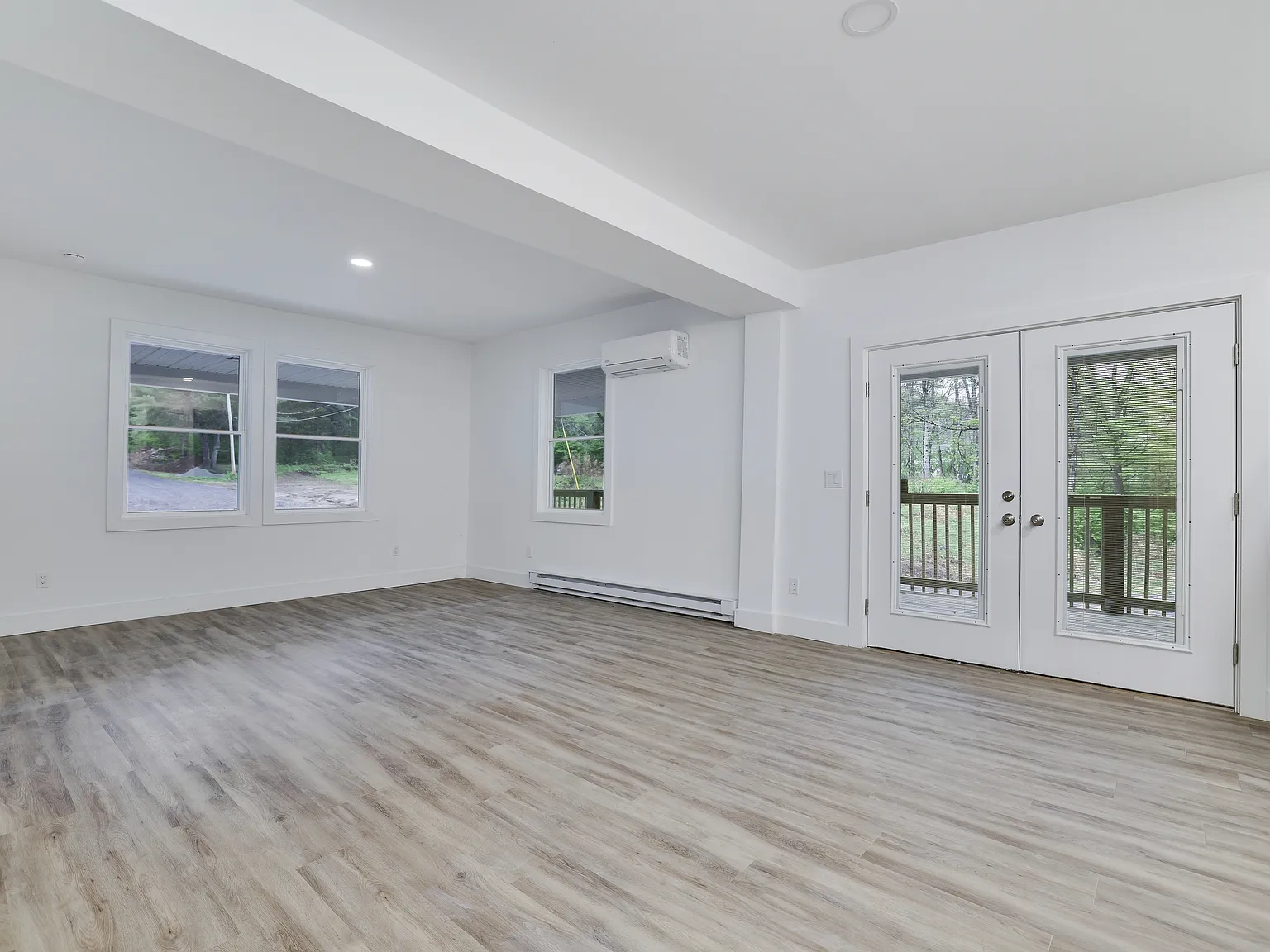 127 Evergreen Lane - 2 — Photo 4