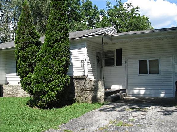 3rd image of 202 Shasteen St