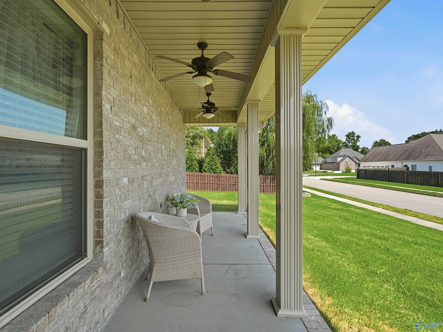 4 bed, 2.5 bath, 1990 sqft, $2,200 — Photo 4