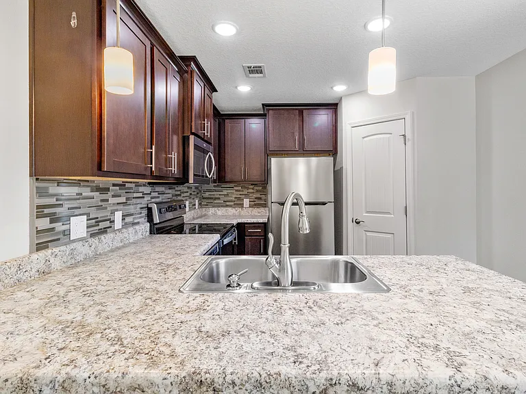 8422 Rose Ave — Photo 7