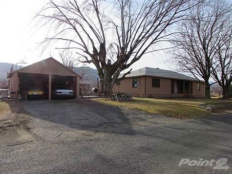 Detached 2-car Garage