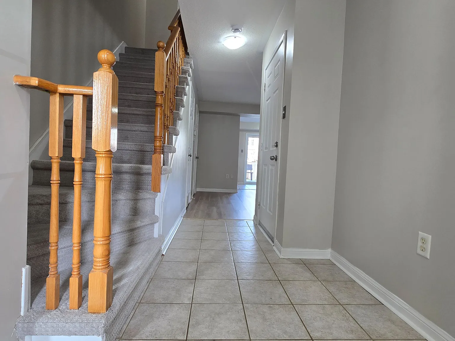 3 bed, $3,000 — Photo 2
