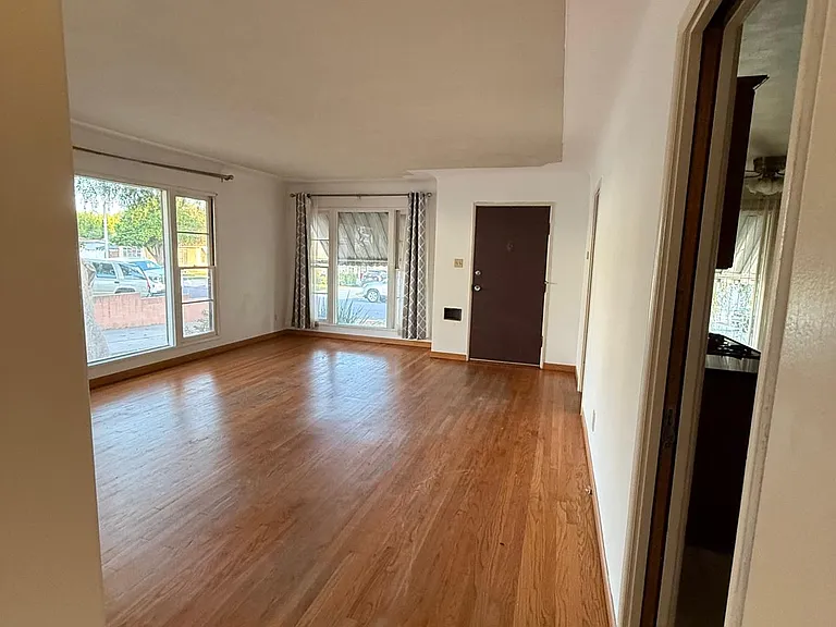 13701 Russell St #1 — Photo 5