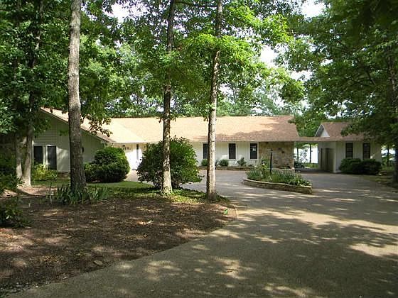 1st image of 246 Lakewood Dr