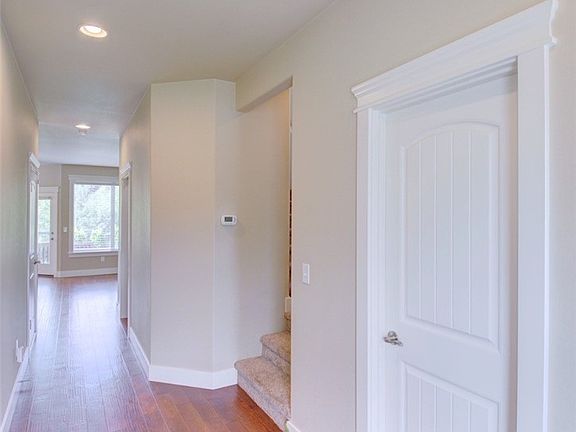 2nd image of 4303 Magnolia Dr SE