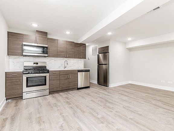 2nd image of 2237 S Sacramento Ave #B