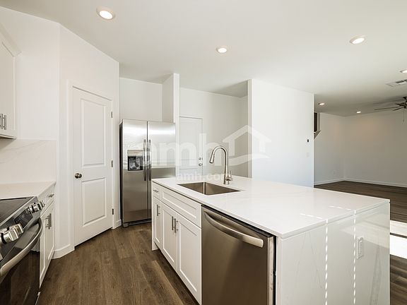 4th image of 2355 Dolly Ave