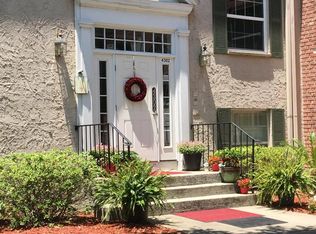 4302 S Plaza Gate Ln #102, Jacksonville, FL 32217