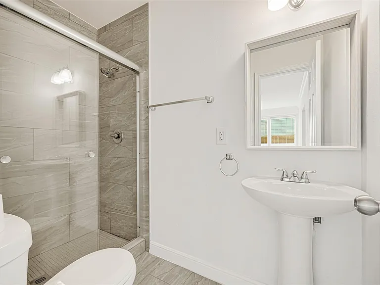 4390 Harvest Ln — Photo 13