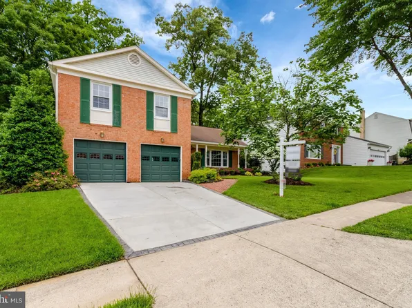 7006 Maple Tree Ln, Springfield, VA 22152