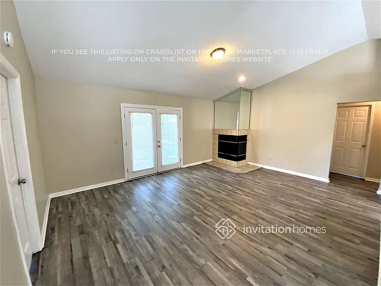 7737 Rockridge Dr W — Photo 4