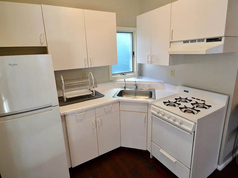 486 Piermont Ave — Photo 6