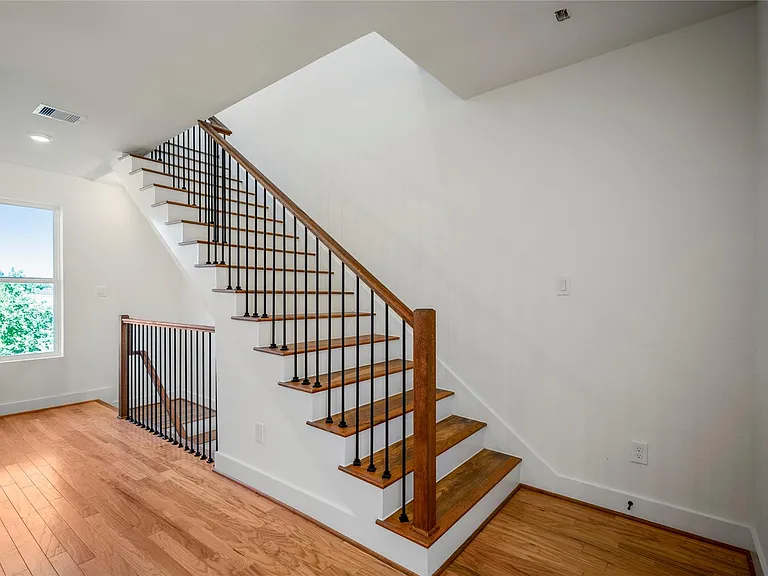 6320 Del Rio St — Photo 14