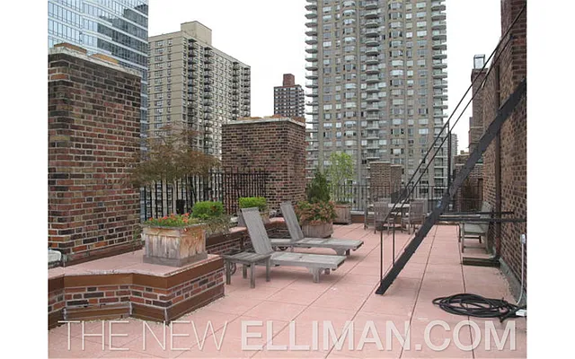 Sold by Douglas Elliman | media 19