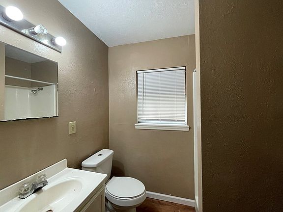 5th image of 4822 Franklin Dr