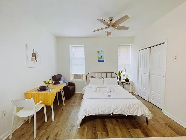 1725 Bainbridge St #2F — Photo 6