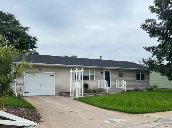 725 E 5th St, Lexington, NE 68850