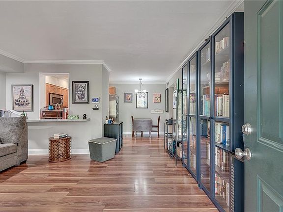2nd image of 3083 Colonial Way APT M