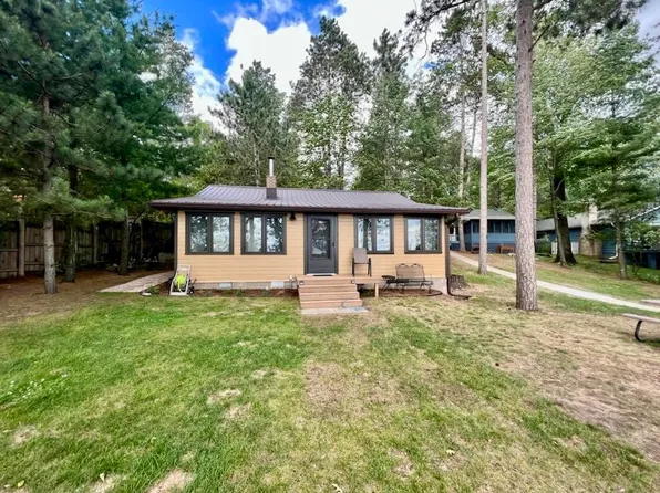 N2787 Rustic Dr, Clintonville, WI 54929