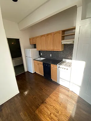 Rented by Best Apartments North Inc | media 12