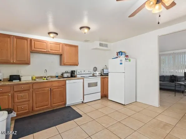 7455 E Desert Spring Dr, Tucson, AZ 85730