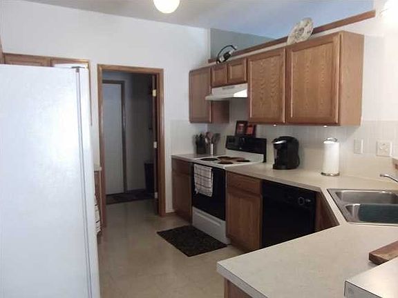 3rd image of 617 N Union Park Cir