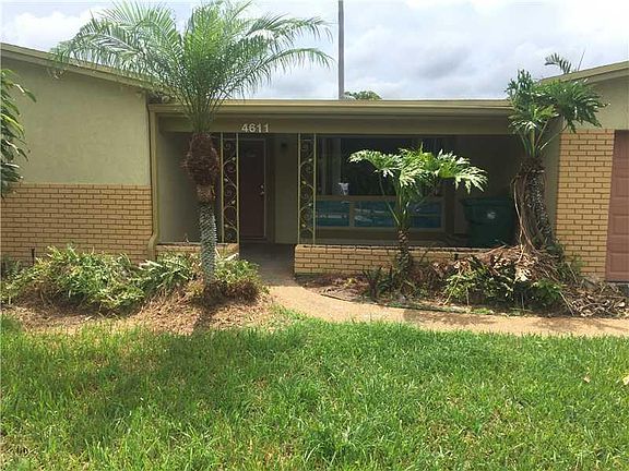 5th image of 4611 SW 42nd Ave