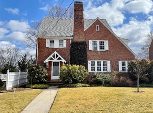 32 Van Buren Ave, West Hartford, CT 06107