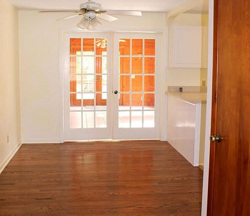 Looking to Dining Area/Sunroom/Kitchen